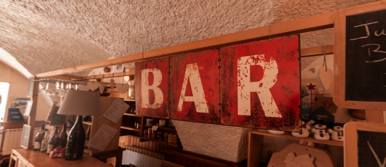 bar 